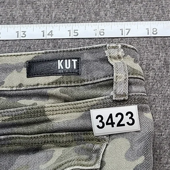Kut from the Kloth Alice Shorts Womens 14 Green Excellent Camo Raw Hem Utility - Picture 7 of 7